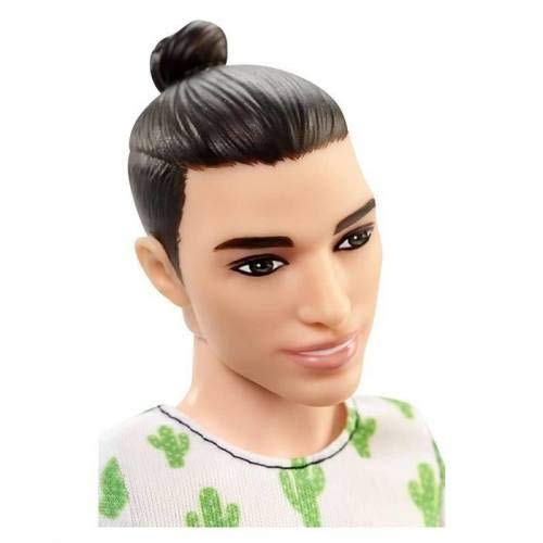 Fashionistas Doll A687704