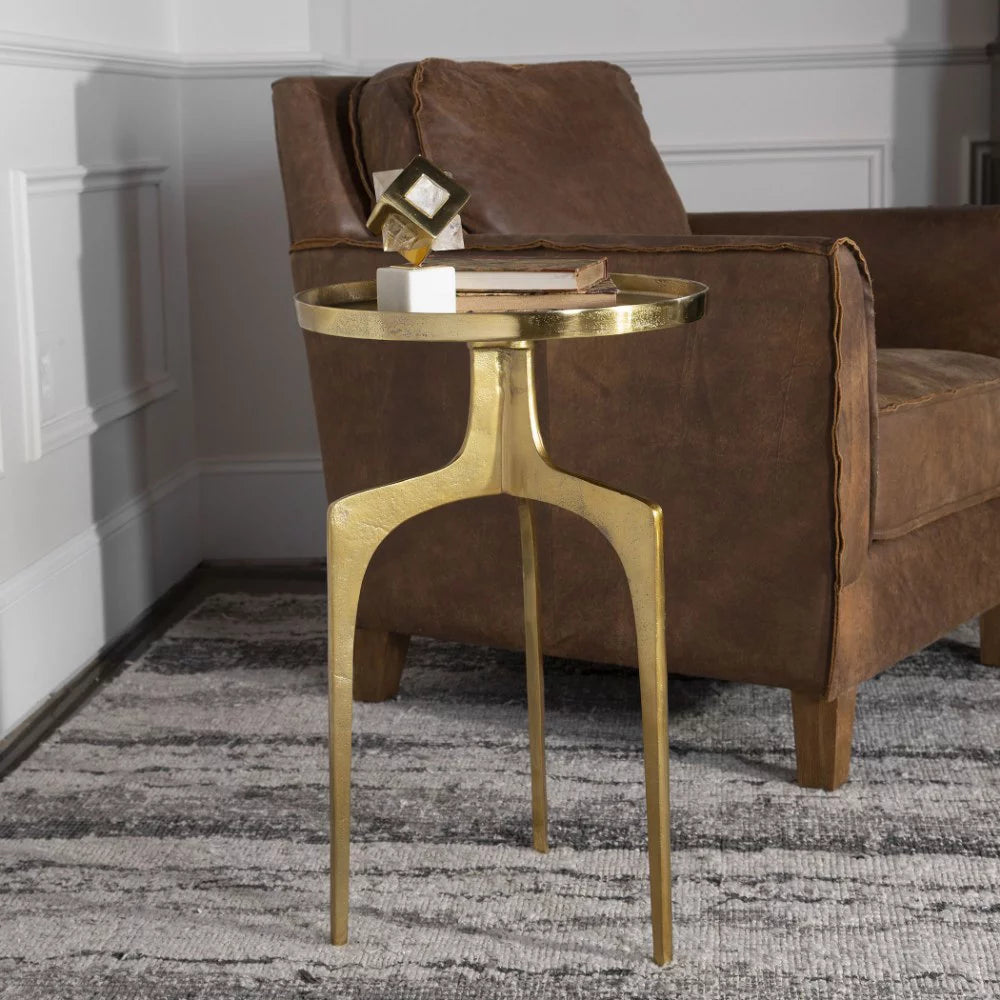 25 inch Round Accent Table with Three Curved Legs T984