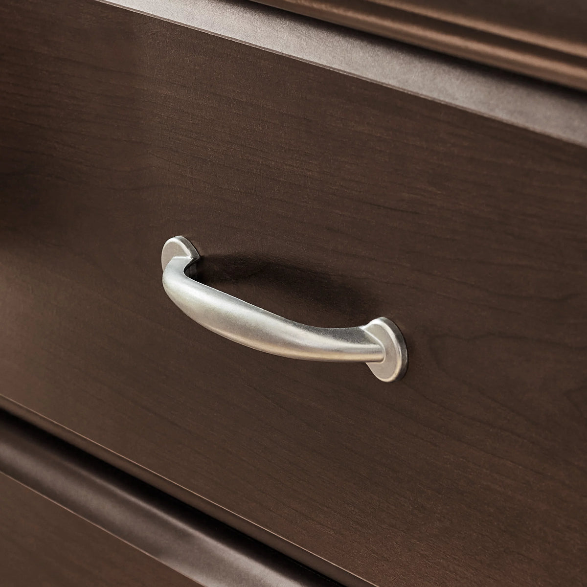 6 Drawer Dresser T241576