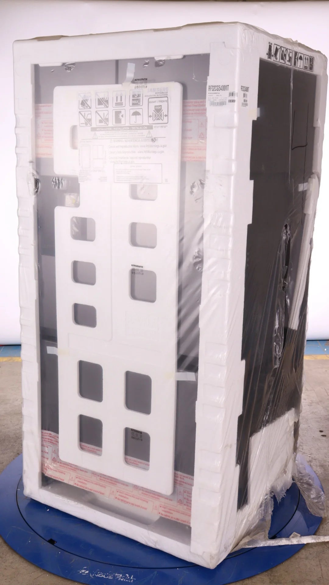 36 In. 30.5 Cu. Ft. Matte Black Steel 3 Door French Door Refrigerator W248