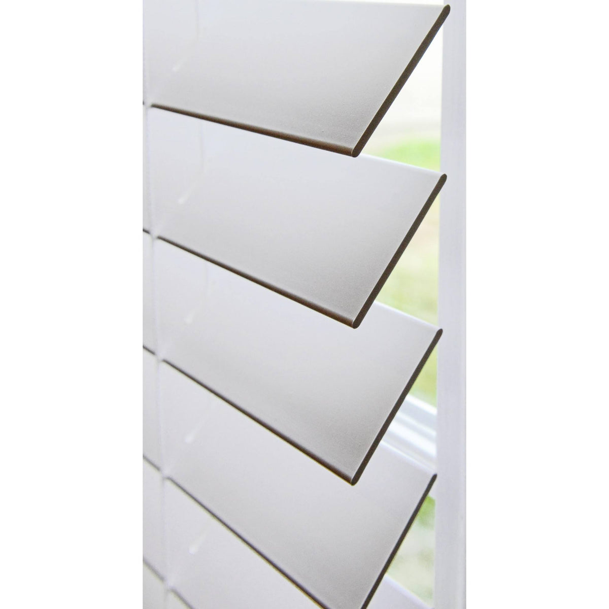 White Faux Wood Cordless Blinds N4734