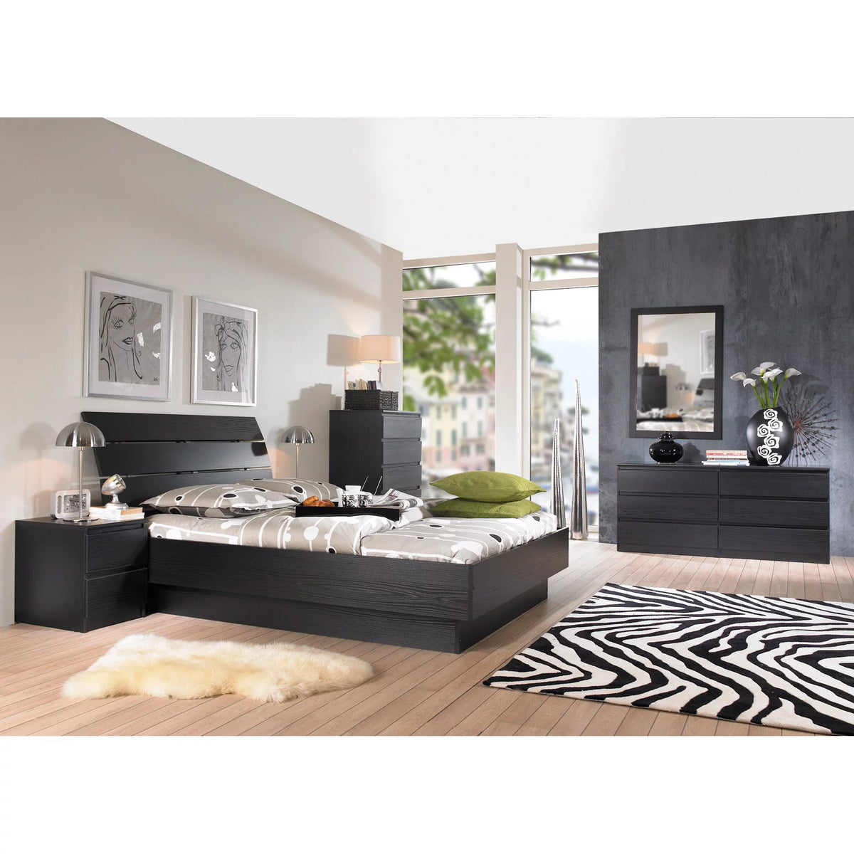 Queen Bed with Slats Black Woodgrain O83087