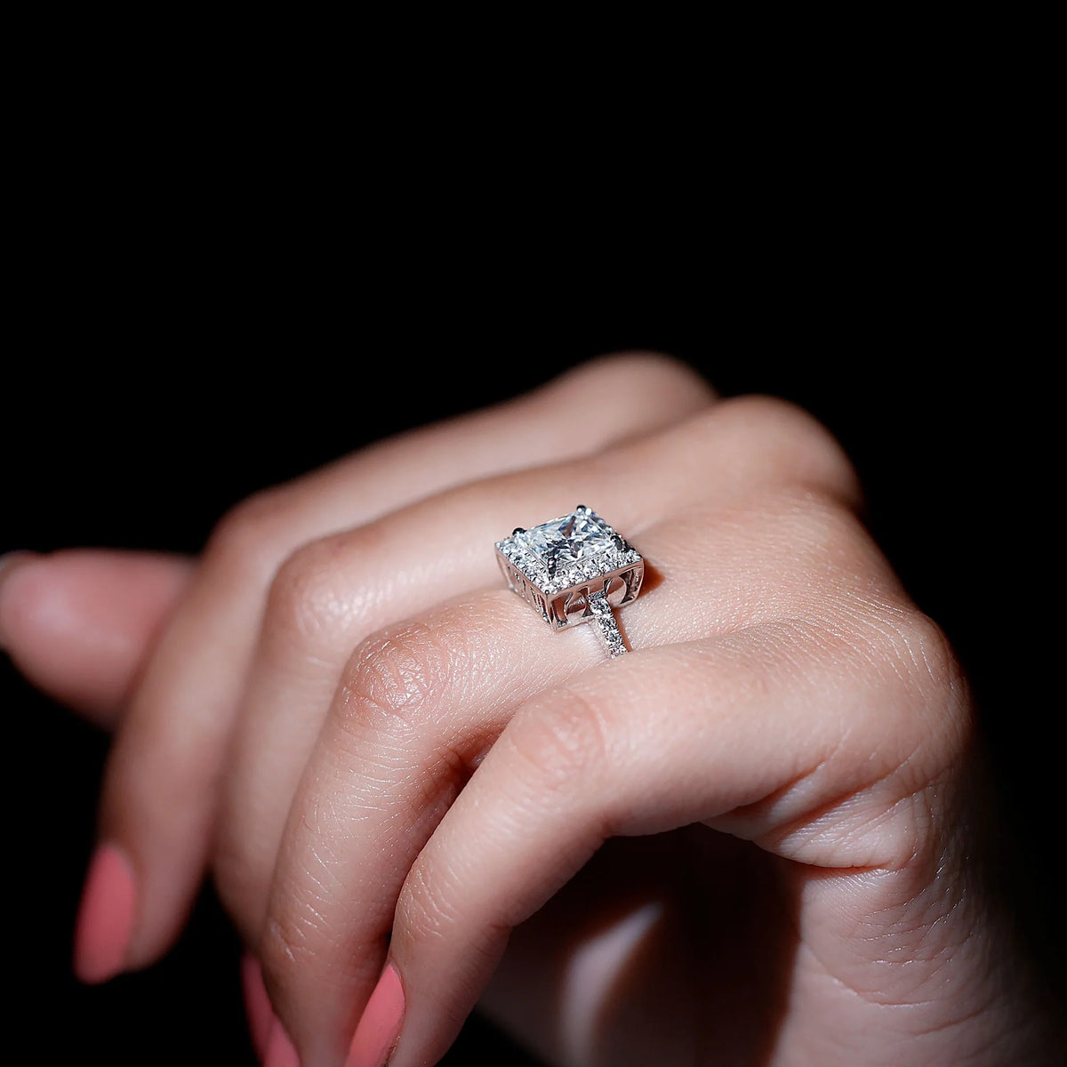 14K White Gold Moissanite Engagement Ring US 9.00 R198652