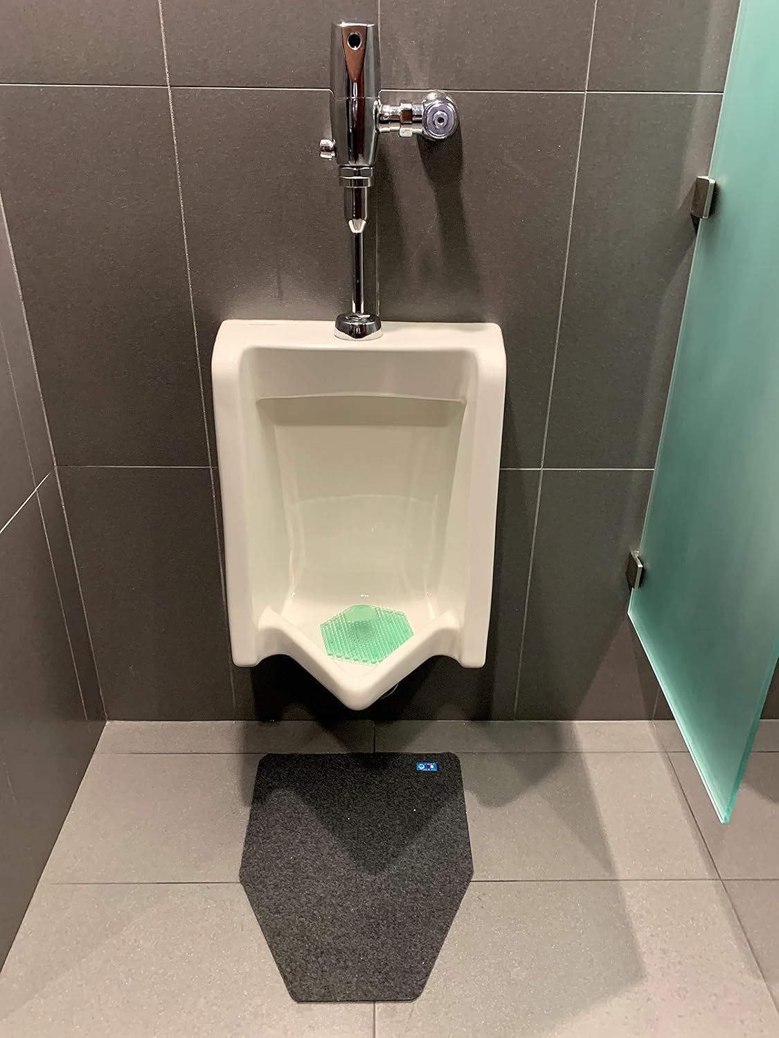 Disposable Urinal Mats, Charcoal, Case of 6 Pack of 2 M92468